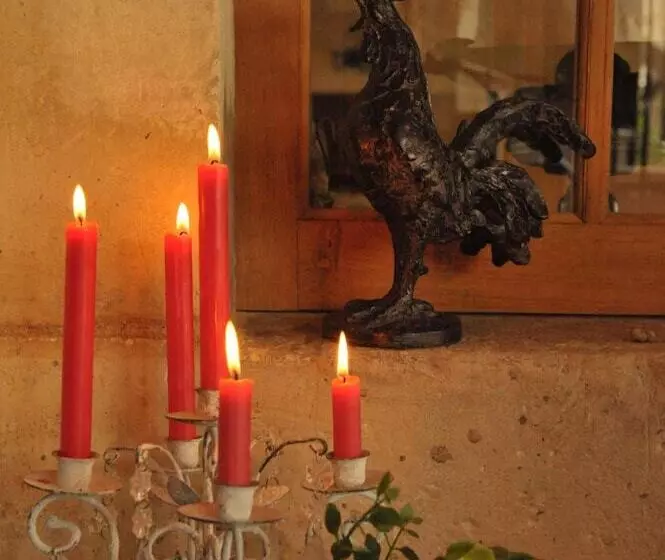 فندق Logis Auberge Le Centre Poitou