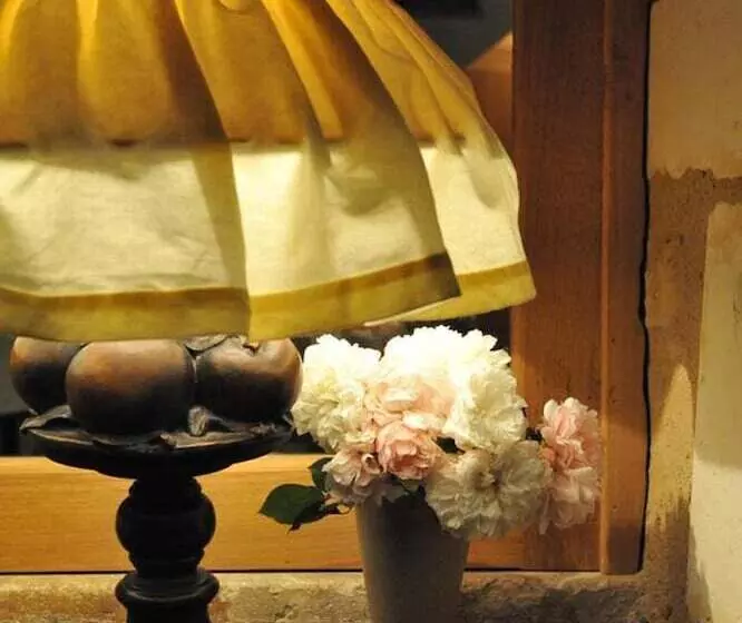 فندق Logis Auberge Le Centre Poitou