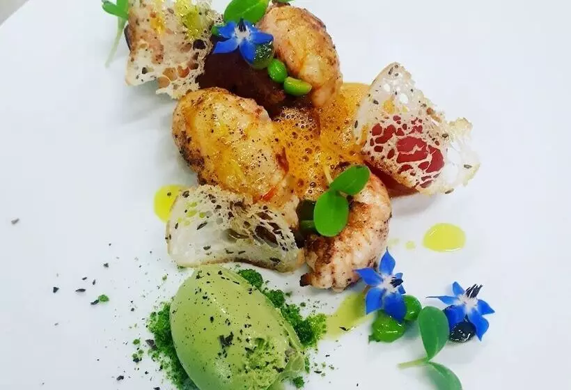 فندق Logis Auberge Le Centre Poitou