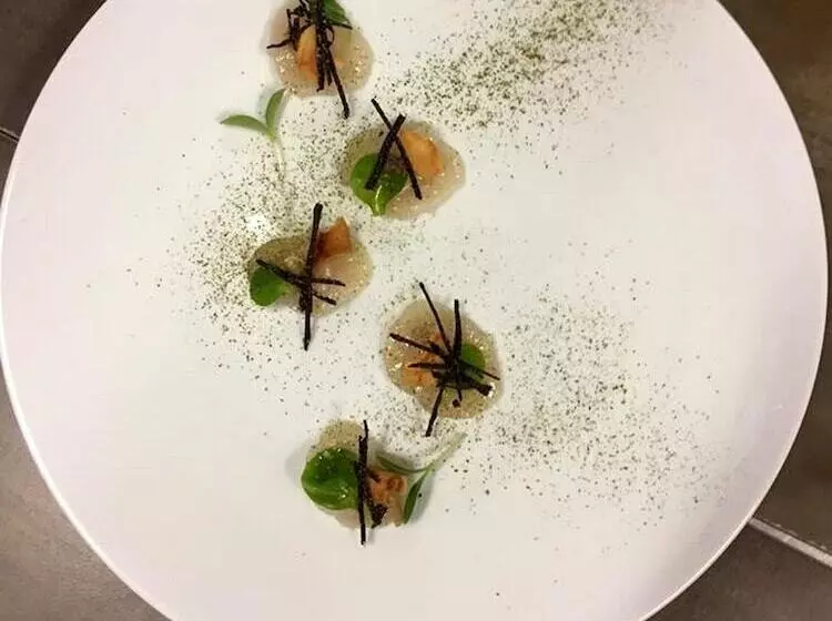 فندق Logis Auberge Le Centre Poitou