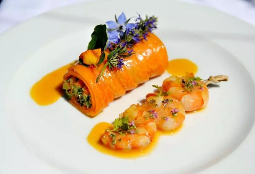 فندق Logis Auberge Le Centre Poitou