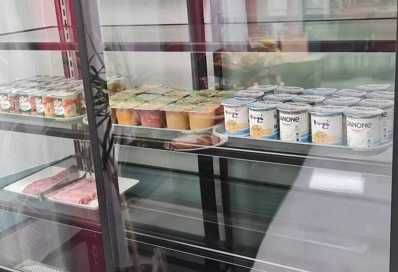 Отель Logis Hôtel Restaurant Clair Cottage, Chisseaux Chenonceaux