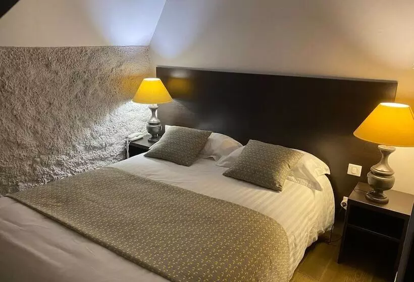 ホテル Logis Hostellerie Des Ducs