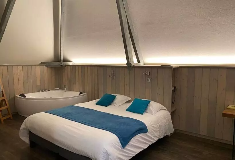 ホテル Logis Hostellerie Des Ducs