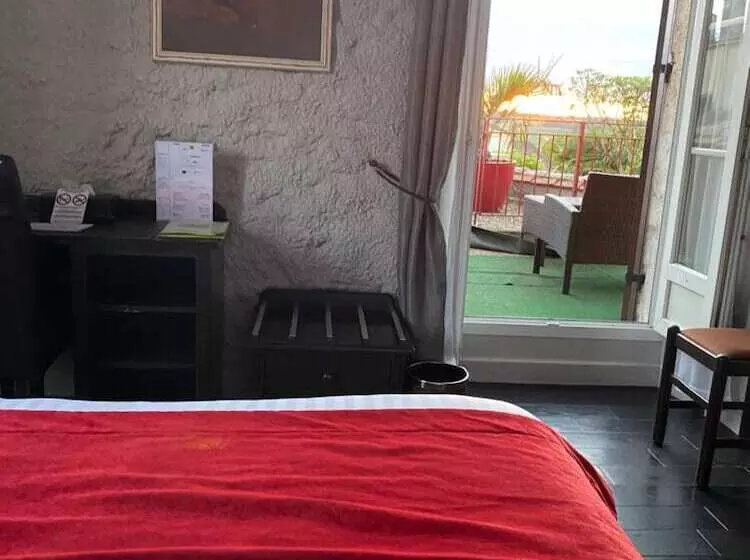 ホテル Logis Hostellerie Des Ducs