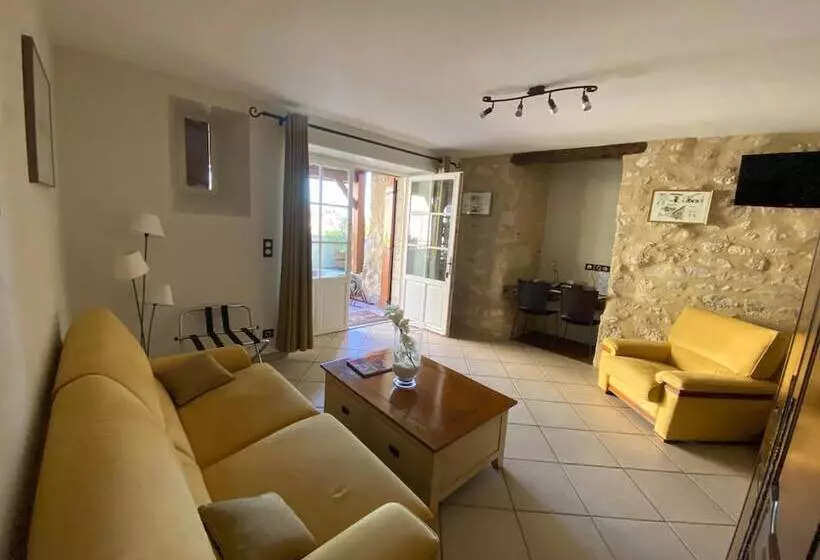 ホテル Logis Hostellerie Des Ducs