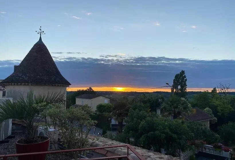 ホテル Logis Hostellerie Des Ducs