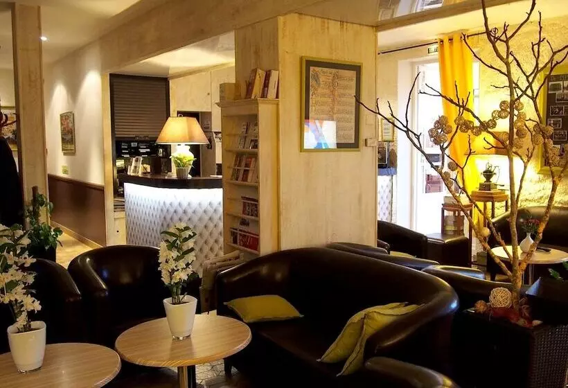 ホテル Logis Hostellerie Des Ducs