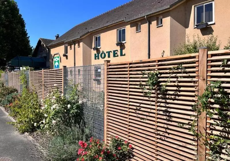 Отель Logis Hôtel Restaurant Du Lion D Argent Et Des Tanneries