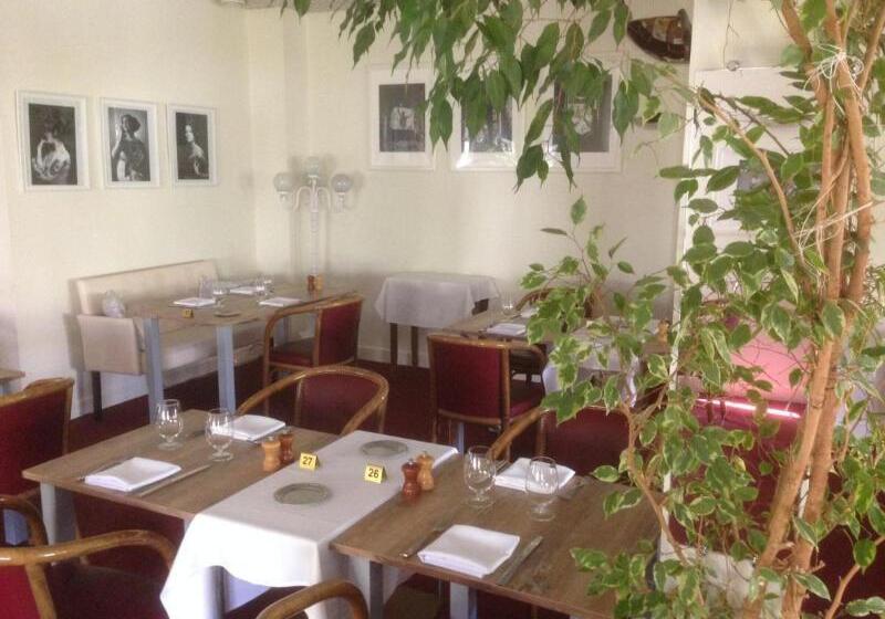 فندق Logis Hôtel Restaurant Du Lion D Argent Et Des Tanneries