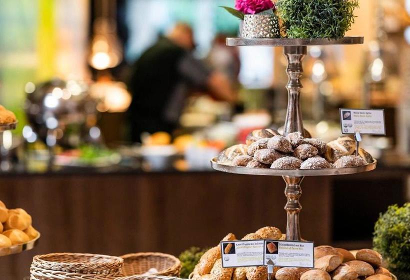 هتل Schenna Resort