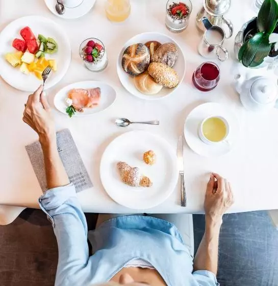 酒店 Schenna Resort