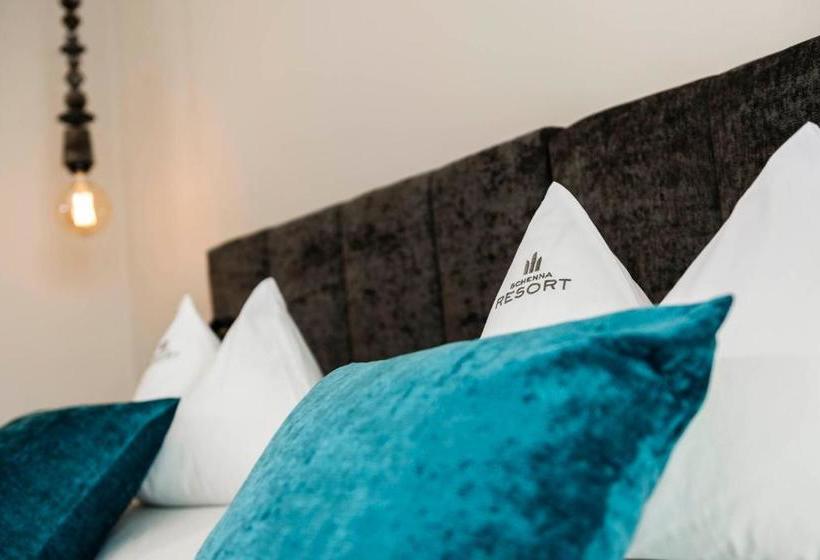 هتل Schenna Resort