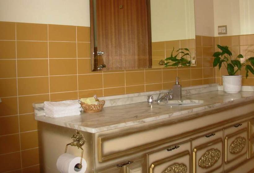 Отель Bathurst Heights B&b