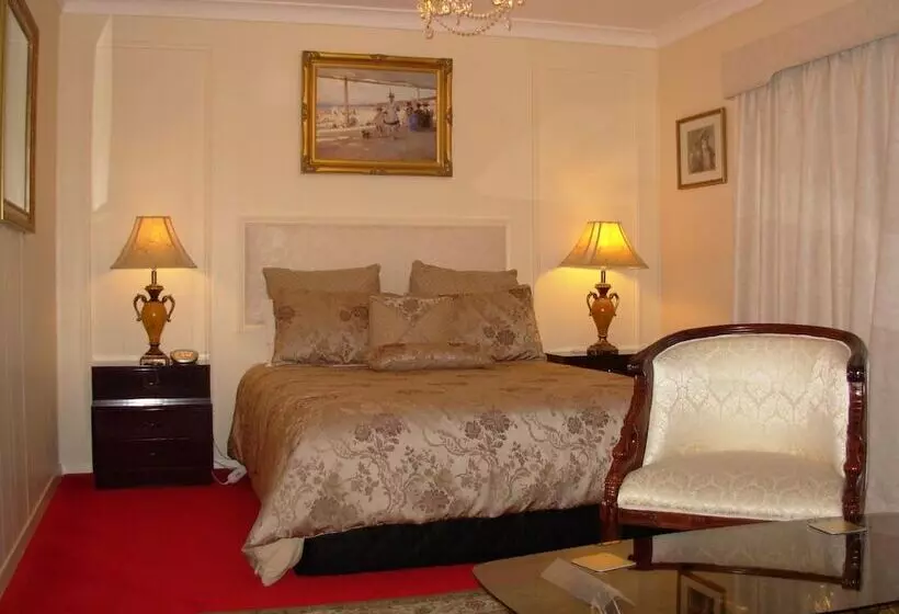 Hotel Bathurst Heights B&b