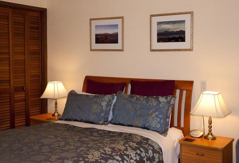 Отель Bathurst Heights B&b