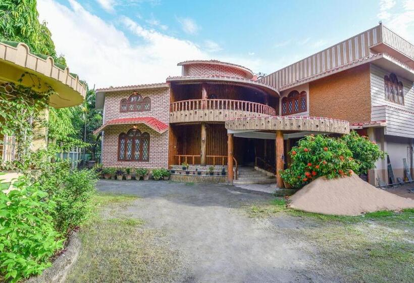 Отель Oyo 14371 Treetops Guest House