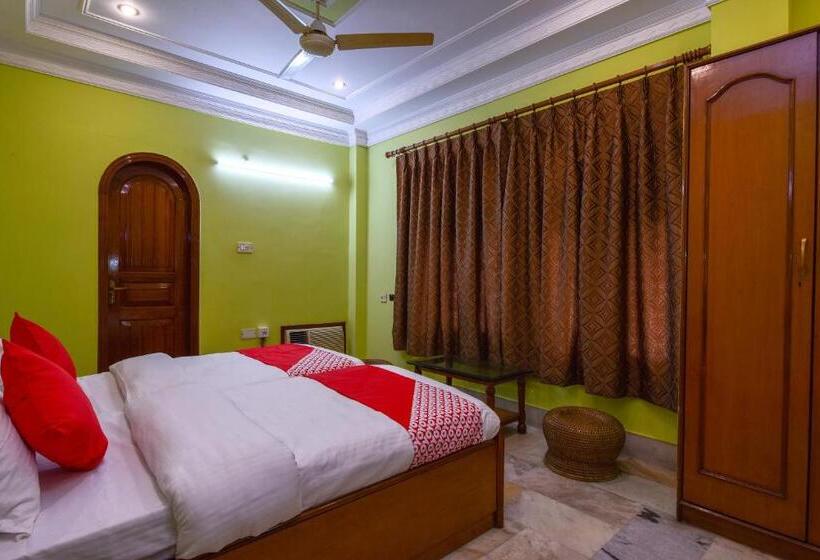 Отель Oyo 14371 Treetops Guest House