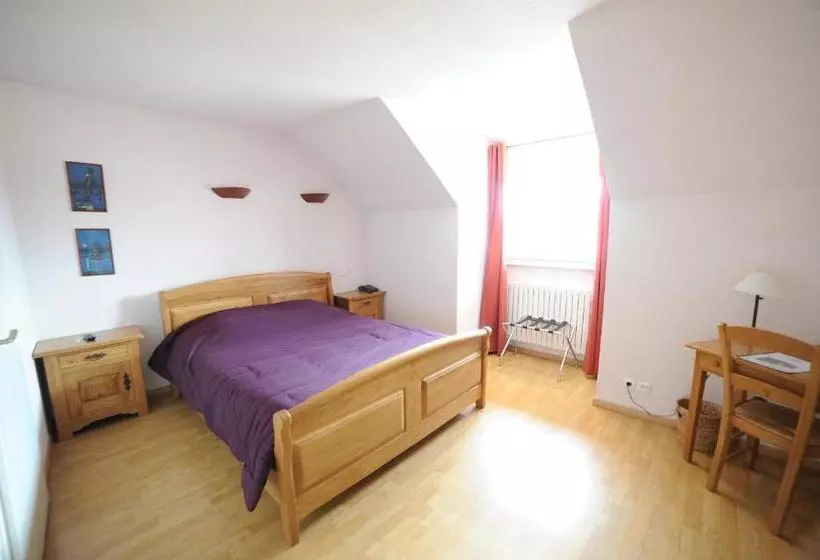 فندق Logis Hôtel Restaurant Barrey