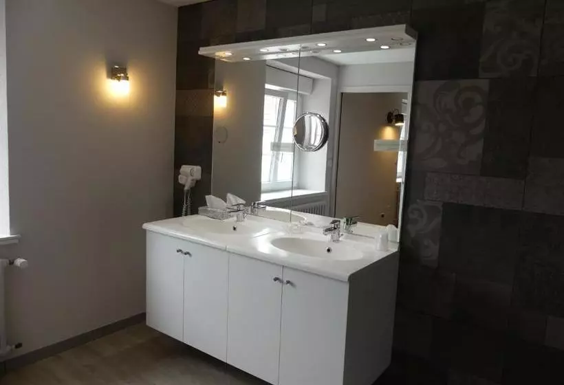 فندق Logis Hôtel Restaurant Barrey