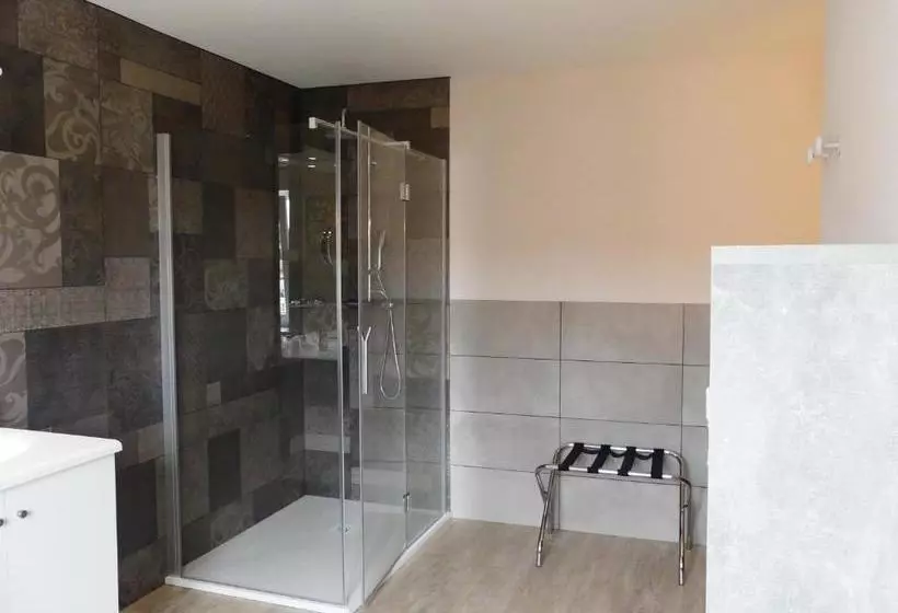 فندق Logis Hôtel Restaurant Barrey