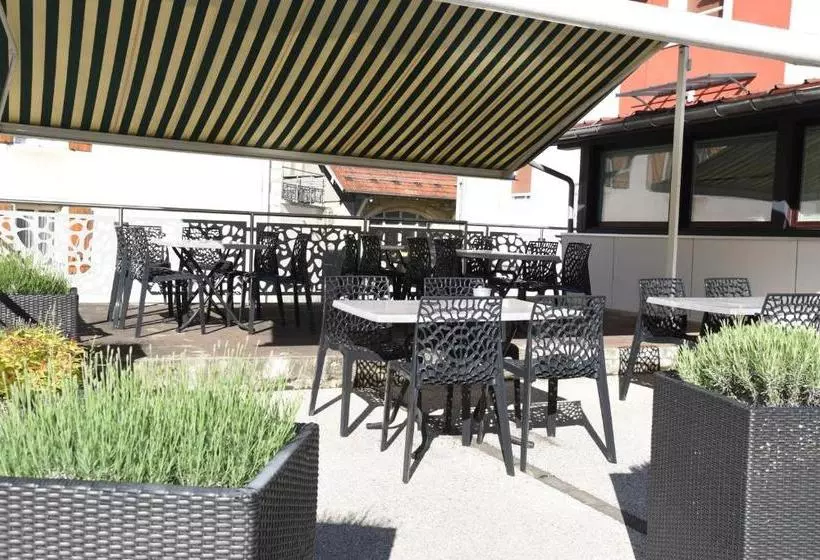 فندق Logis Hôtel Restaurant Barrey