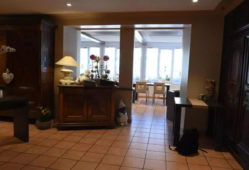 فندق Logis Hôtel Restaurant Barrey