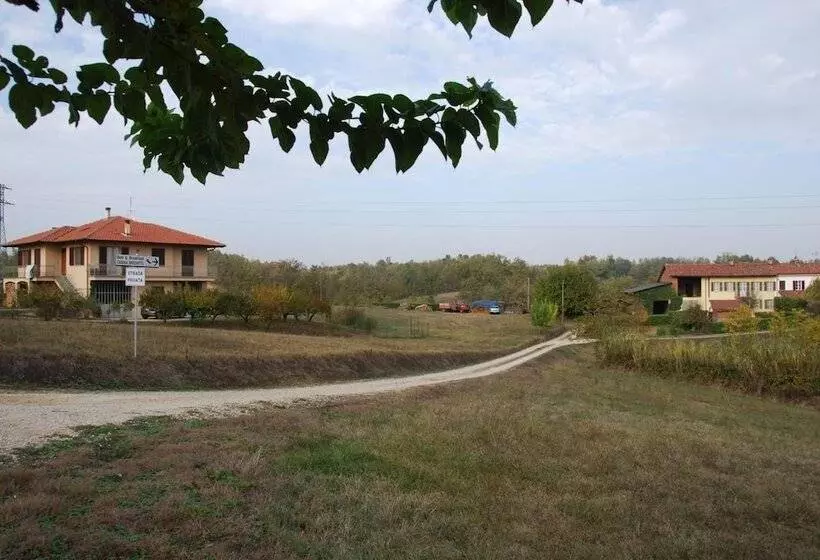 هتل B&b Cascina Bricchetto