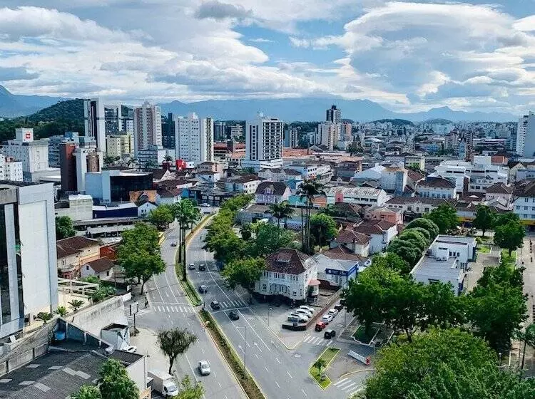 בית מלון כפרי Blue Tree Towers Joinville