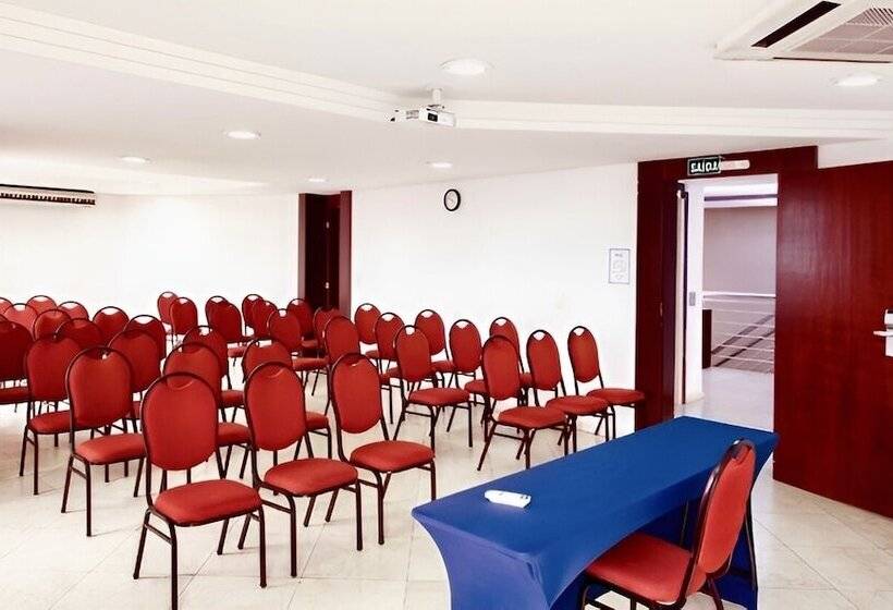 هتل Blue Tree Towers Joinville