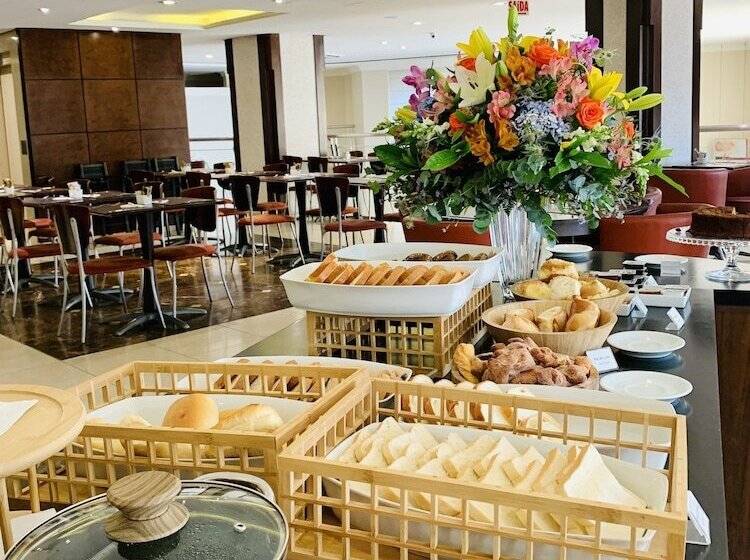 هتل Blue Tree Towers Joinville