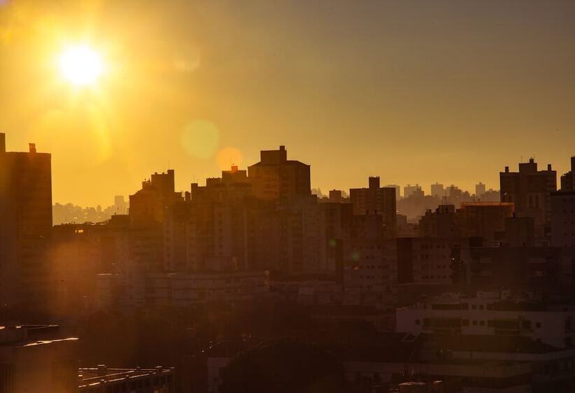 هتل Blue Tree Towers Millenium Porto Alegre