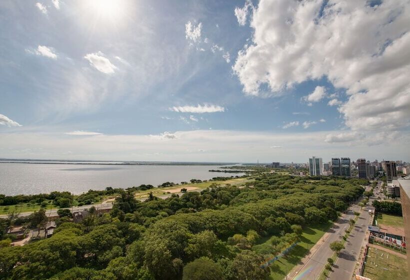 هتل Blue Tree Towers Millenium Porto Alegre