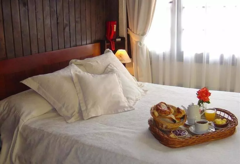 هتل Hosteria La Posta Del Cazador