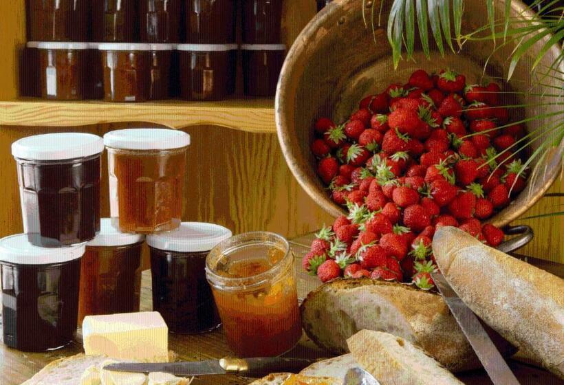 Отель Hôtel Spa Mendi Alde