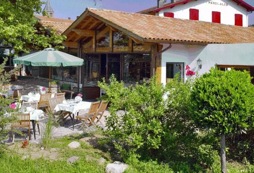 בית מלון כפרי Hôtel Spa Mendi Alde