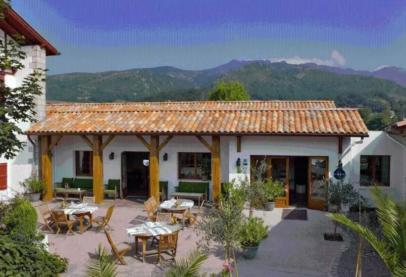 בית מלון כפרי Hôtel Spa Mendi Alde