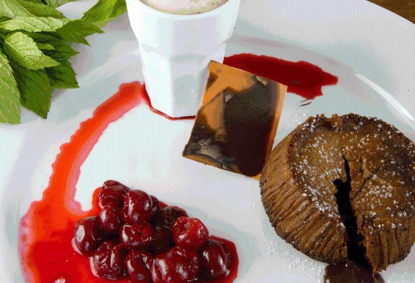 Отель Hôtel Spa Mendi Alde