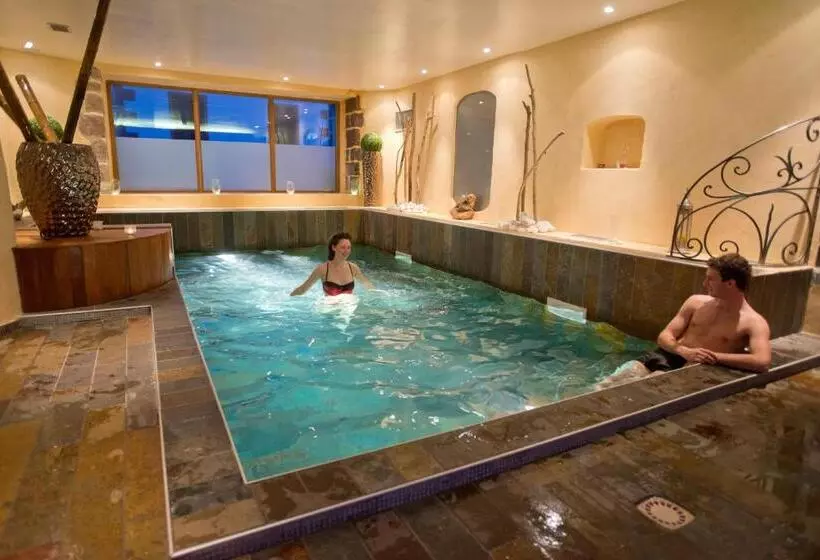 בית מלון כפרי Hôtel Spa Mendi Alde