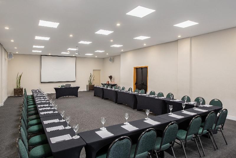 هتل Intercity Nações Unidas