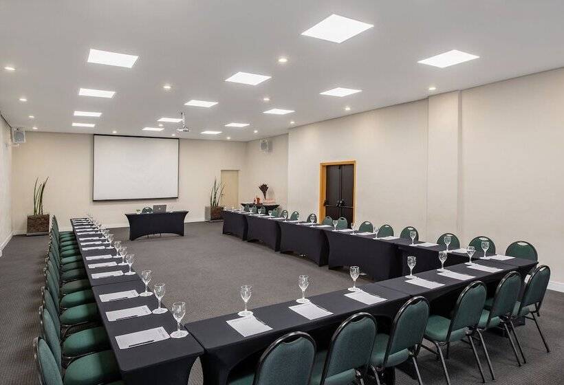 هتل Intercity Nações Unidas