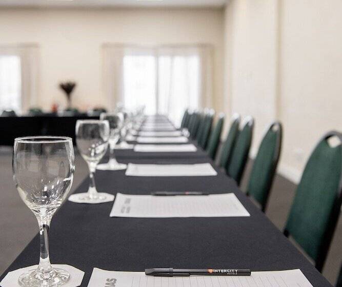 هتل Intercity Nações Unidas