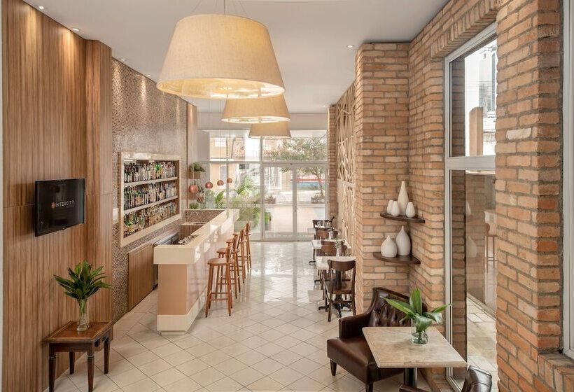 هتل Intercity Nações Unidas