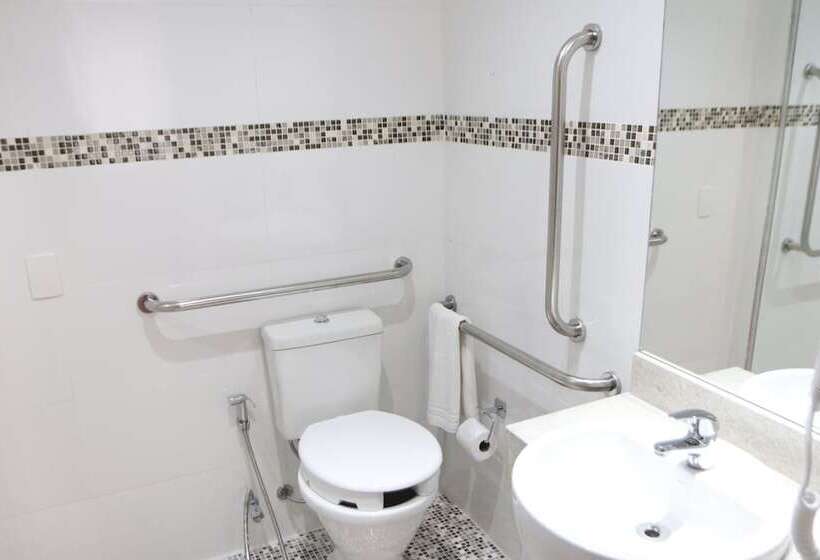 هتل Intercity Nações Unidas