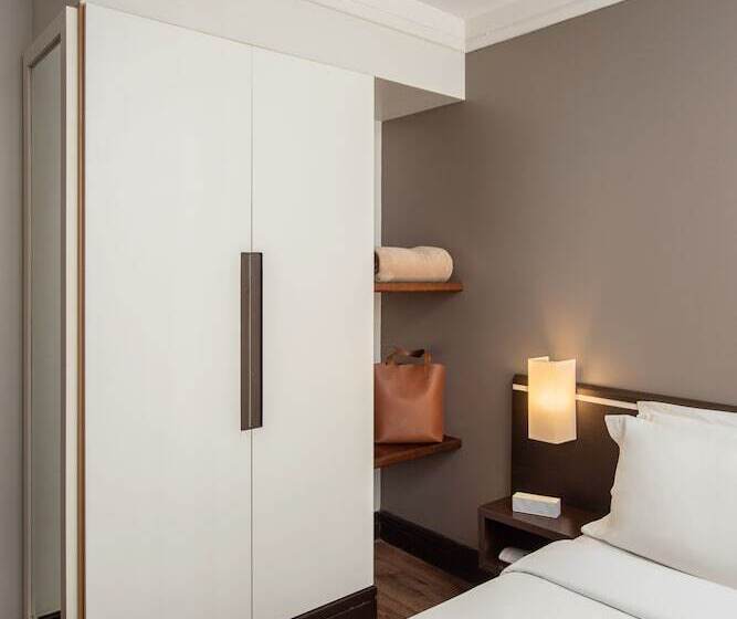 هتل Intercity Nações Unidas