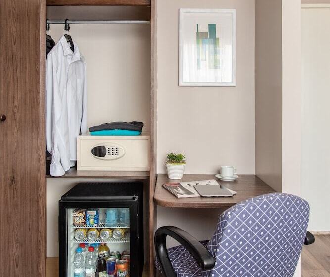 هتل Intercity Nações Unidas