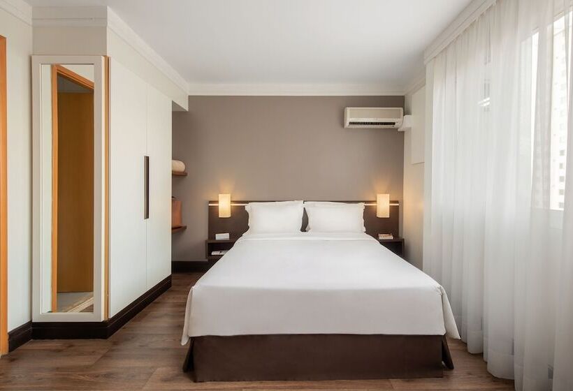 هتل Intercity Nações Unidas