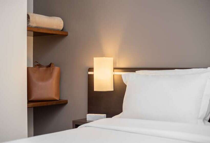 هتل Intercity Nações Unidas