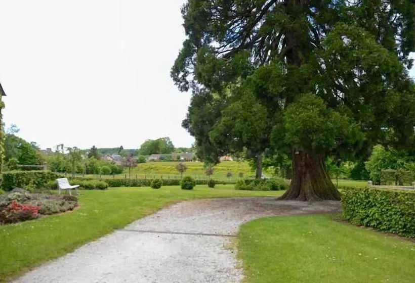 Отель Logis Hôtel Restaurant De La Poste