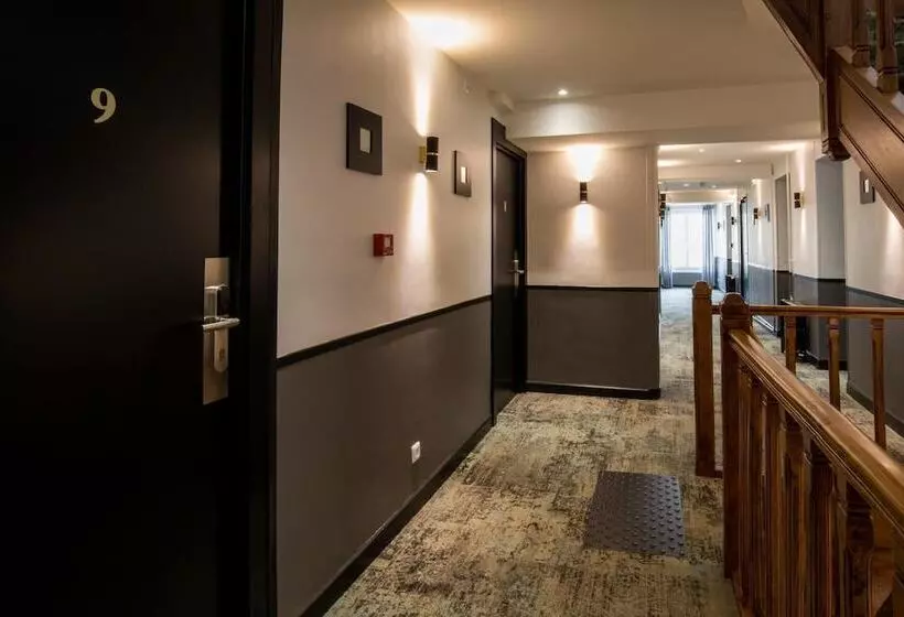 Отель Logis Hôtel Restaurant De La Poste